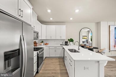 856 Graphite Dr, Phoenixville, PA 19460 - photo 5