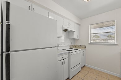 1950 Spenwick Dr unit 408, Houston, TX 77055 - photo 7