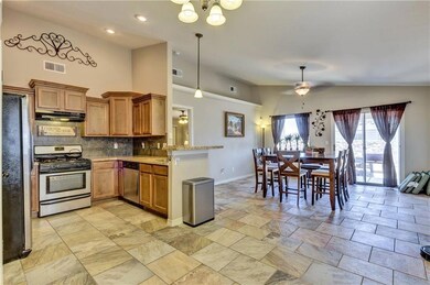 612 Nuevo Desierto Dr, Horizon City, TX 79928 - photo 5