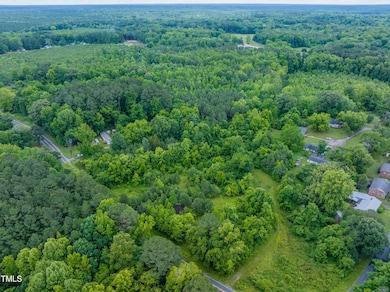 424 Warren Ext St, Warrenton, NC 27589 - photo 2