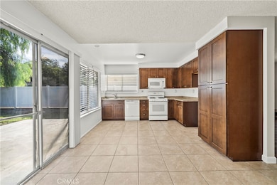 30008 Abelia Rd, Canyon Country, CA 91387 - photo 7