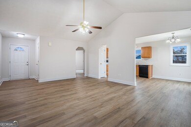 917 Justin Dr unit 3, Winder, GA 30680 - photo 7