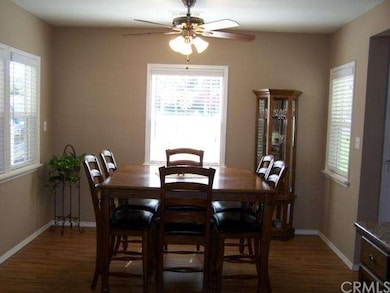 Eat-In Kitchen