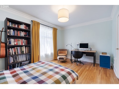 Tudor Arms Apartments unit 210, Portland, OR 97209 - photo 6