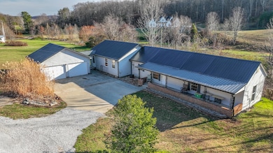 1069 Pilot Knob Cemetery Rd, Berea, KY 40403 - photo 2