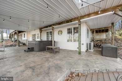 9040 Airfield Ct, Kempton, PA 19529 - photo 7