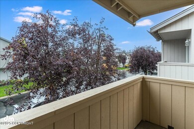 27-Balcony_ELI04889-Edit