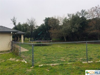 611 Whispering Oaks Dr, Copperas Cove, TX 76522 - photo 7