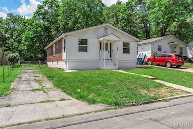 2327 Gaebler Ave, Saint Louis, MO 63114 - photo 2