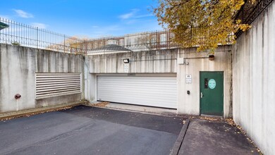 9 Munroe St unit A, Newburyport, MA 01950 - photo 4