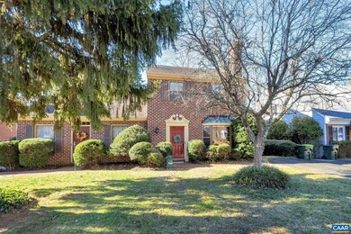 81 Court Place, Charlottesville, VA 22901 - photo 3