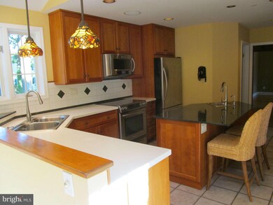 1919 Thomas Dr, Annapolis, MD 21409 - photo 6