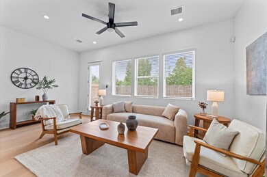 1011 Tuskegee Heights Ln, Houston, TX 77091 - photo 6