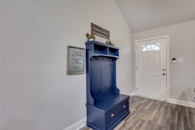 412 Evans St, Cleburne, TX 76031 - photo 4