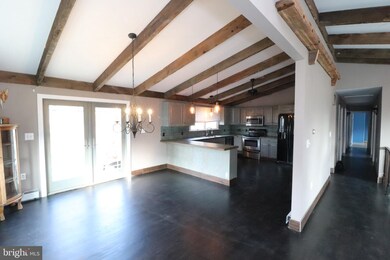 561 Fernwood Ave, Saint Clair, PA 17970 - photo 3