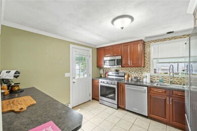 121 Capwell Ave, Woonsocket, RI 02895 - photo 2