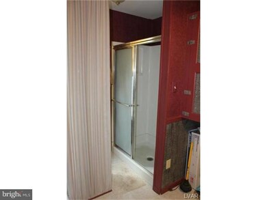 618 1/2 N 12th St, Allentown, PA 18102 - photo 7