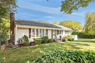 45 Algonquin Dr, Warwick, RI 02888 - photo 3