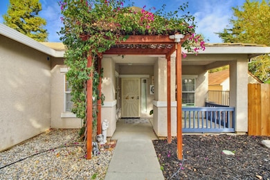 1584 Gateway Dr, West Sacramento, CA 95691 - photo 2