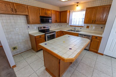 188 Tracy Ridge Blvd, Whiteland, IN 46184 - photo 5