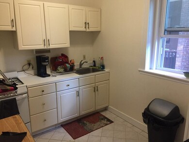 38 Kilsyth Rd unit 2, Brookline, MA 02445 - photo 3