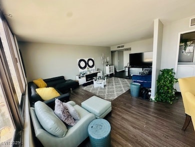 Marie Antoinette Condominiums unit 810, Las Vegas, NV 89169 - photo 4