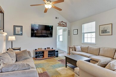 27 Carnaby Close Freehold NJ-large-013-1