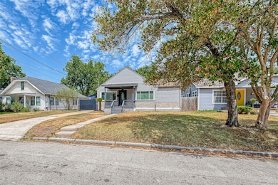 817 Eleanor St, Houston, TX 77009 - photo 6