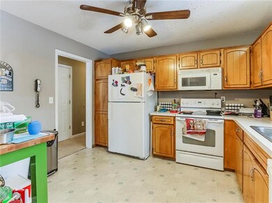 131 Jayhawk Ct, Lansing, KS 66043 - photo 7