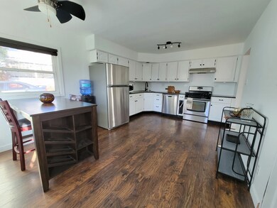 166 Austin Ave, Carpentersville, IL 60110 - photo 4