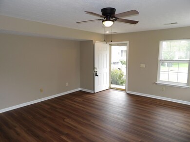 207 Robert M Green Dr, Frankfort, KY 40601 - photo 6