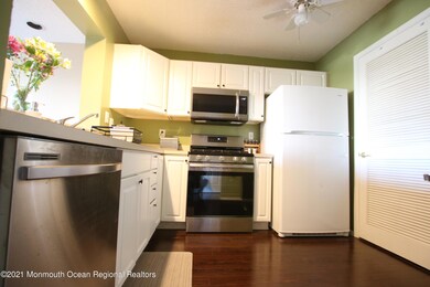 54 Dover Ct unit 188, Tinton Falls, NJ 07712 - photo 6