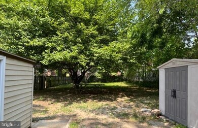 8640 Oakleigh Rd, Parkville, MD 21234 - photo 4