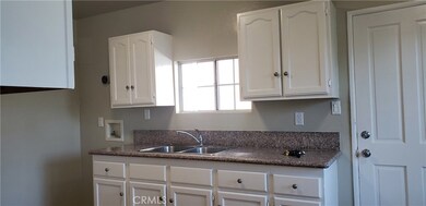 724 W 138th St, Compton, CA 90222 - photo 4