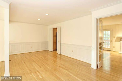 10926 Brewer House Rd, Rockville, MD 20852 - photo 5