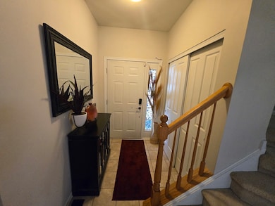 494 Vaughn Cir, Aurora, IL 60502 - photo 2