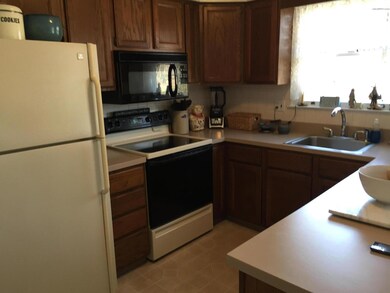 5560 Nina Cir, Coopersburg, PA 18036 - photo 5