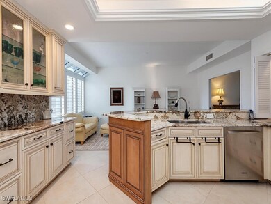 8420 Abbington Cir unit 25, Naples, FL 34108 - photo 4