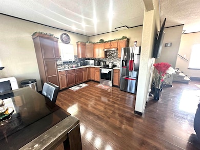 201 W 8th St, Madison, NE 68748 - photo 5