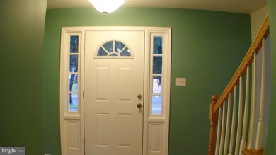 12813 Pine Tree Ln, Fort Washington, MD 20744 - photo 3