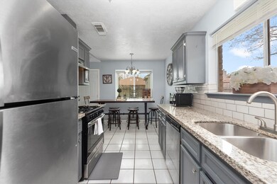 10826 Kentington Oak Dr, Humble, TX 77396 - photo 7