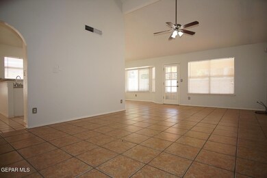 14006 Glenosa Dr, Horizon City, TX 79928 - photo 2