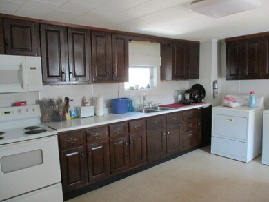 5 Elm St, Pittsfield, NH 03263 - photo 3