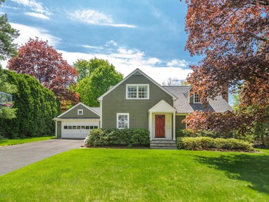 11 Ben Ct, Old Greenwich, CT 06870 - photo 2