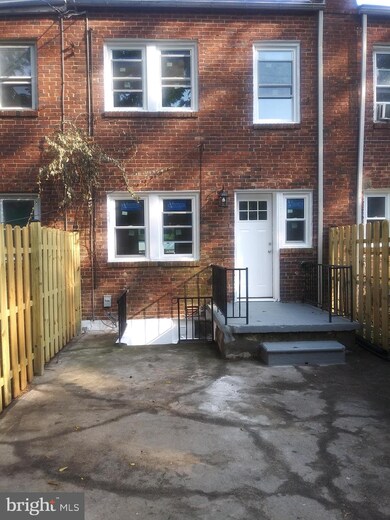 3020 Grantley Ave, Baltimore, MD 21215 - photo 4