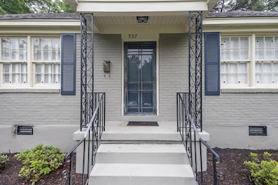 537 Eastbourne Place, Memphis, TN 38117 - photo 2