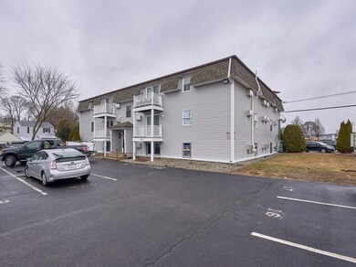 655 Plantation St unit 17 Bldg B, Worcester, MA 01605 - photo 2