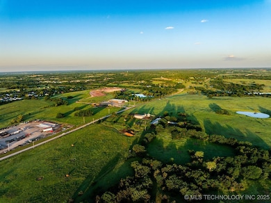 11 W Glencoe Rd, Stillwater, OK 74075 - photo 2