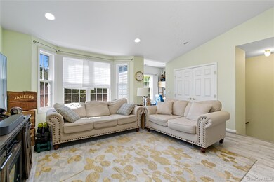 224 Medea Way, Central Islip, NY 11722 - photo 7