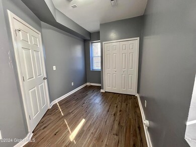 57 Catherine St unit . 1, Albany, NY 12202 - photo 5